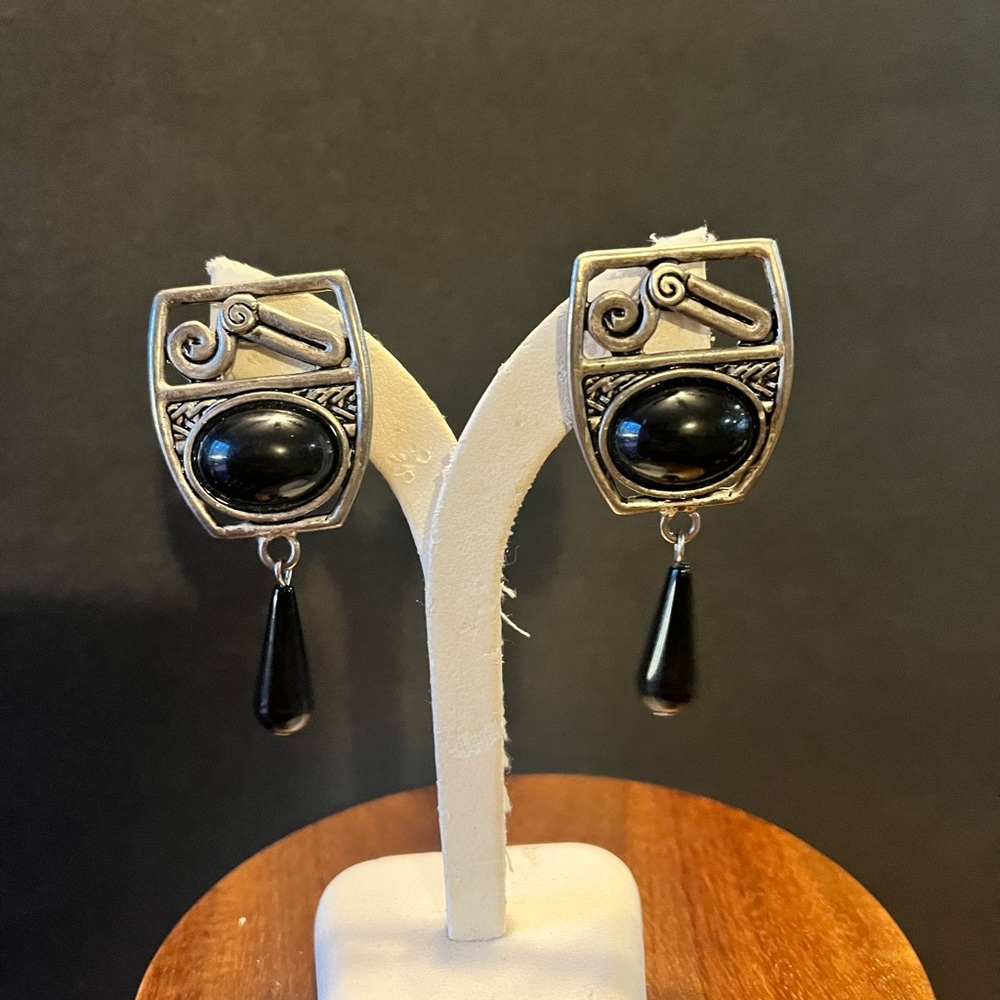 80’s retro clip on earrings.